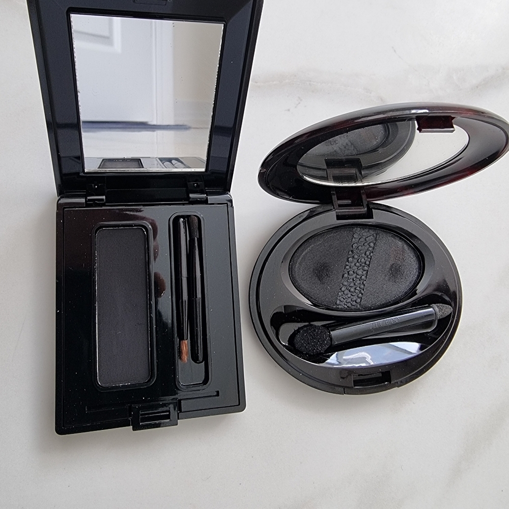 Shiseido + Elizabeth Arden Black Eyeshadow Compact